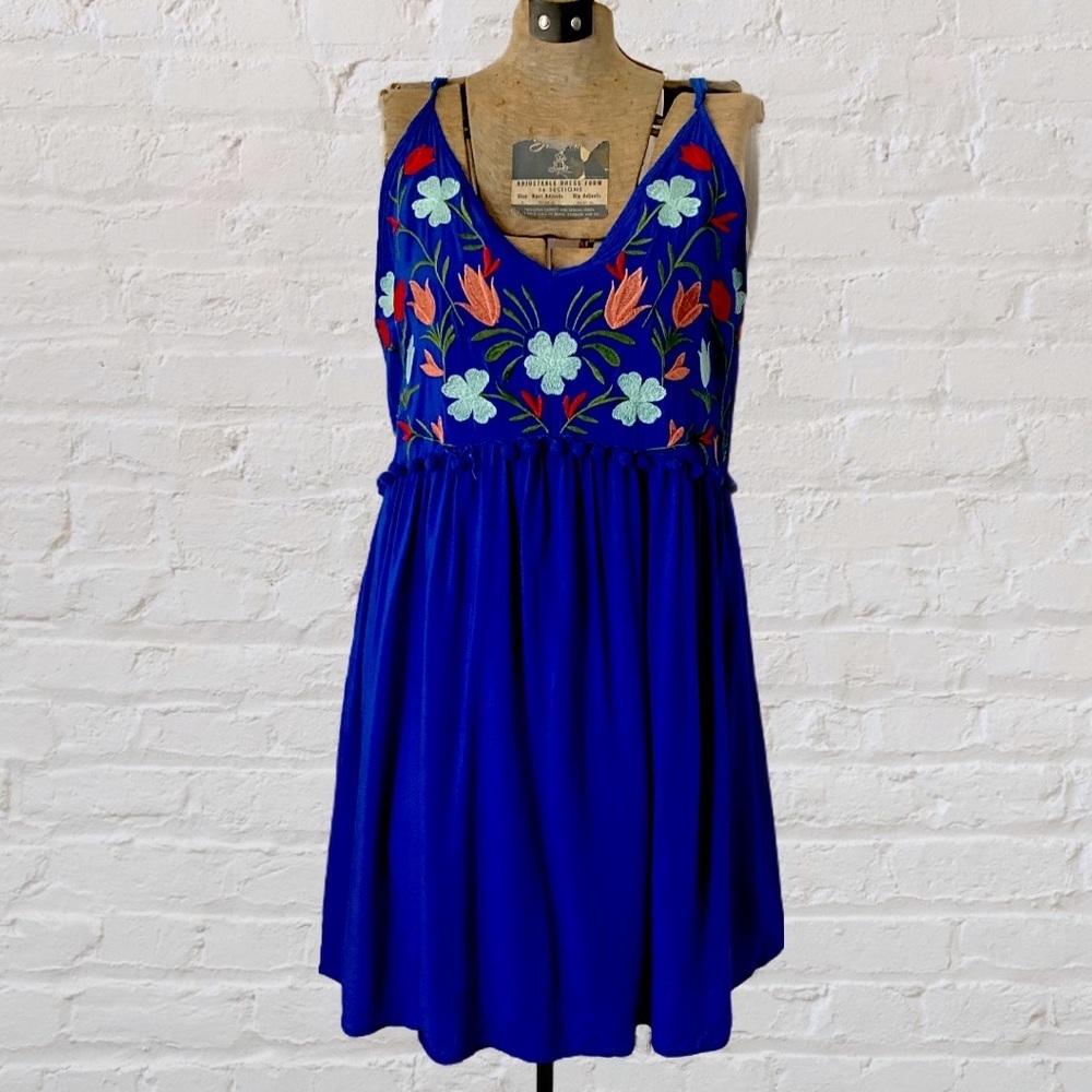 Jodifl Blue Pink Red Floral Embroidery Sleeveless Spaghetti Strap Boho Top Tunic